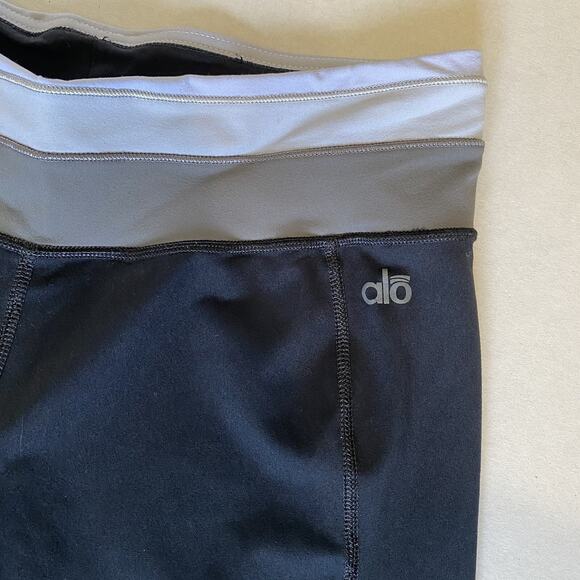 Alo Yoga Leggings Womens Medium Black Cool Fit Cropped Wide Leg Reversible Pants - Picture 2 of 11